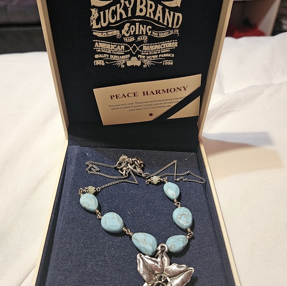 Turqoise Calcite Necklace - Picture 3 of 3